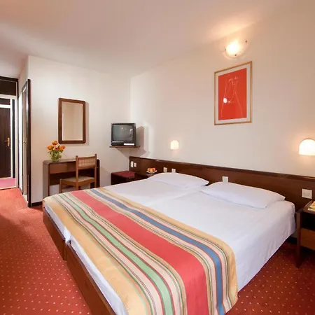 Hotel Opatija 호텔 오파티아