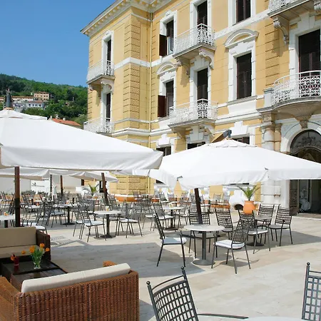 Hotel Opatija 호텔 오파티아