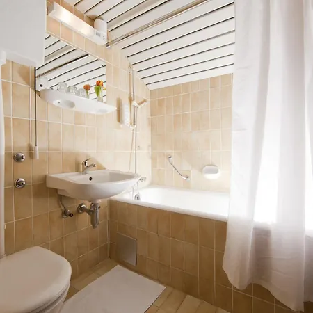 Hotel Opatija Hotel 2*