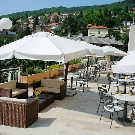 Hotel Opatija 호텔 오파티아