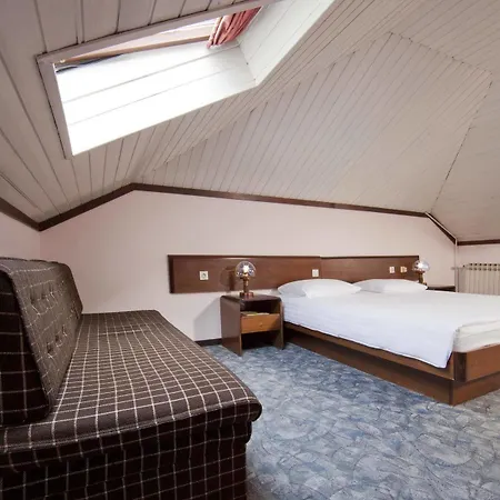 Hotel Opatija 2* 오파티아