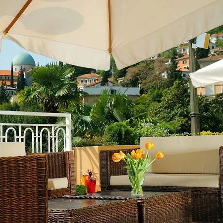 Hotel Opatija 2* 오파티아