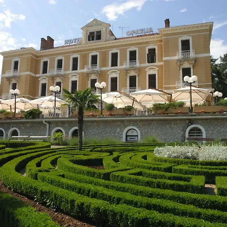 Hotel Opatija 호텔 오파티아