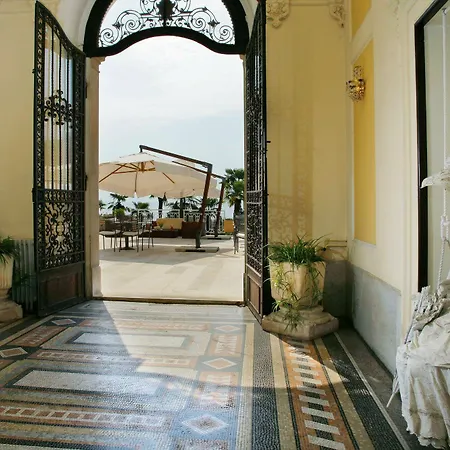 호텔 Hotel Opatija 2*