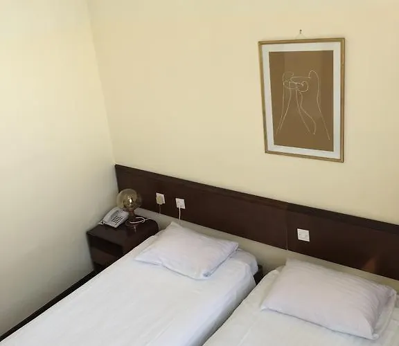 Hotel Opatija Готель