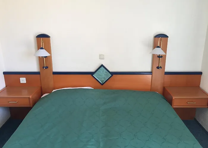 Hotel Opatija Готель 2*