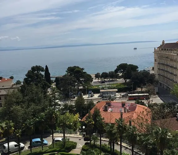 Hotel Opatija Опатия