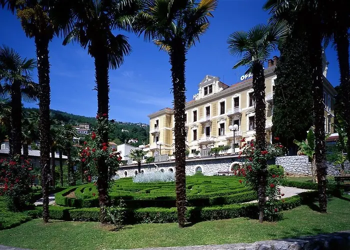 Hotel Opatija 호텔