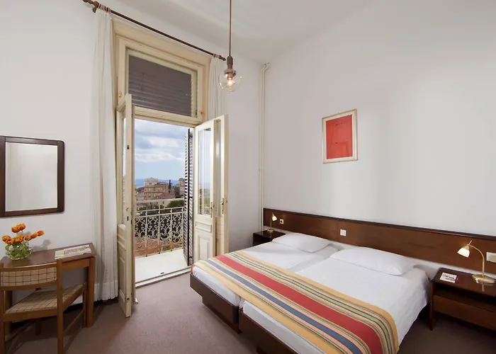 호텔 Hotel Opatija