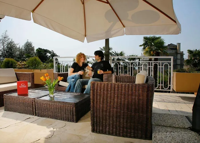 Hotel Opatija Отель 2*